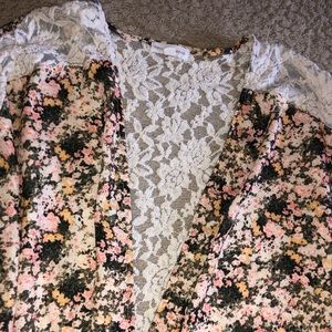 Coco & Jameson kimono